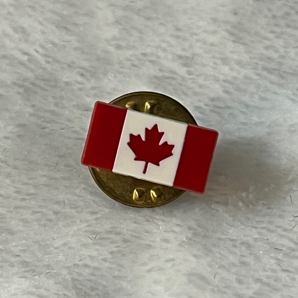 Canadian Flag Pin, 0.5”